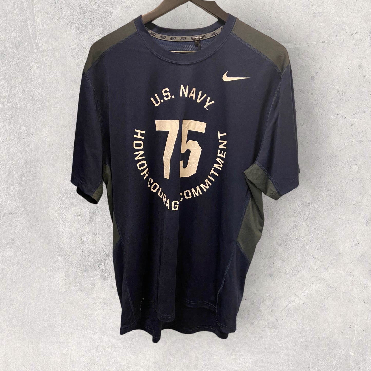 Nike Us Navy urheilu T-Paita (XL)